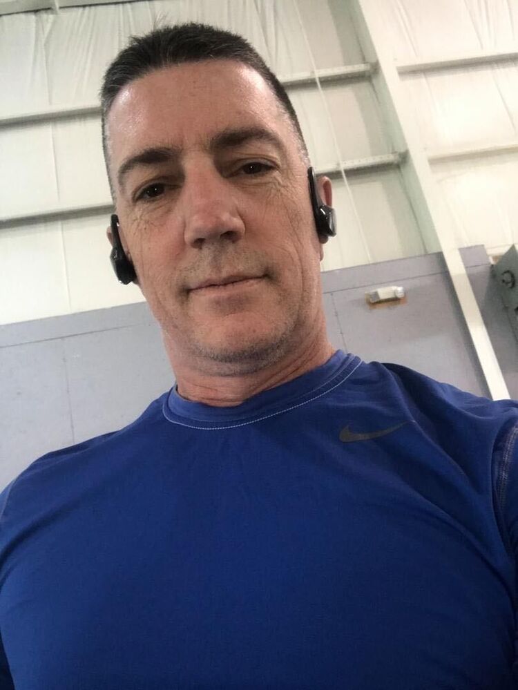  42306481  Davis Andriy, 58 ,    -