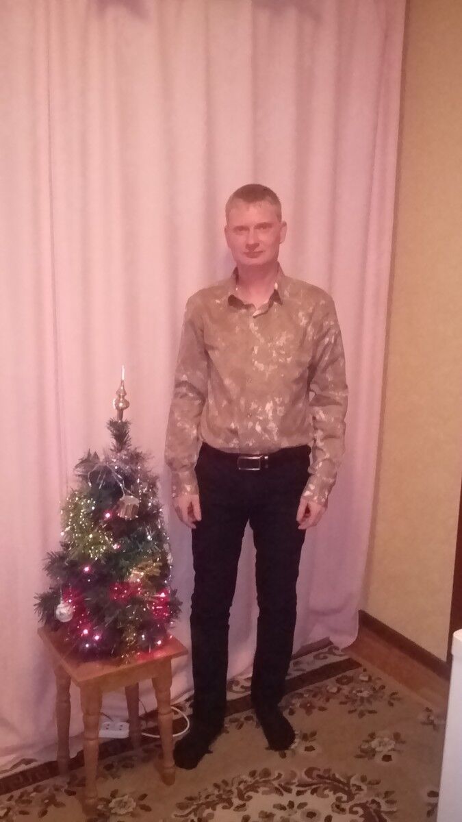 8863471  Aleksei, 41 ,    