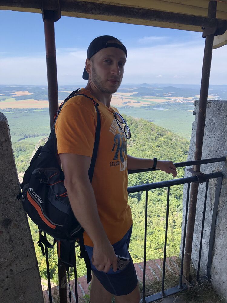  31568161  Iaroslav, 33 ,    Letnany