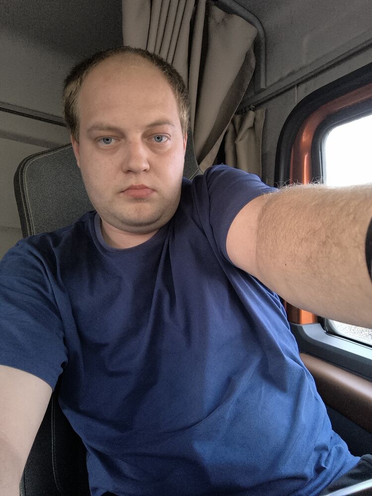  54310761  Nikolay, 30 ,    