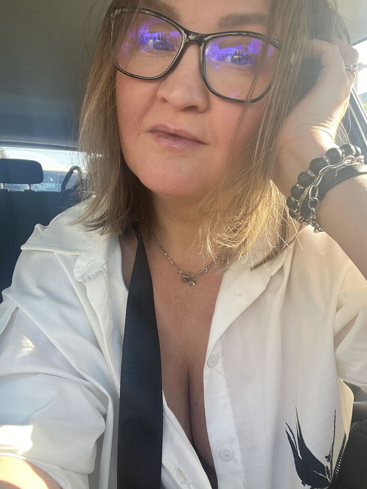  ,   Inga, 43 ,     , c 