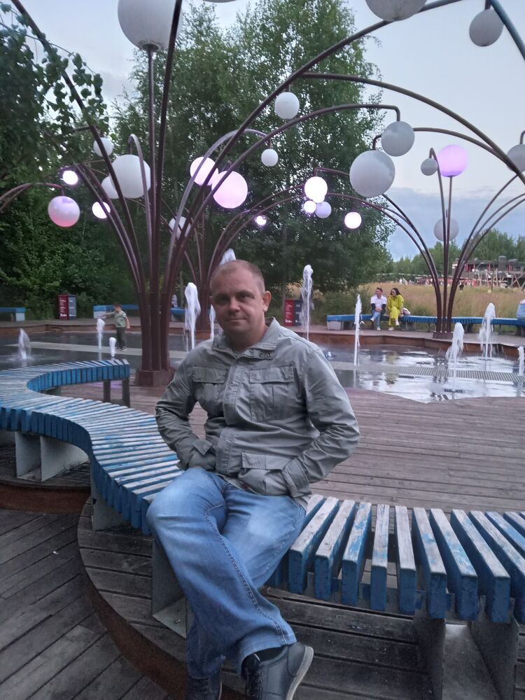  36249901  Pavel, 43 ,    