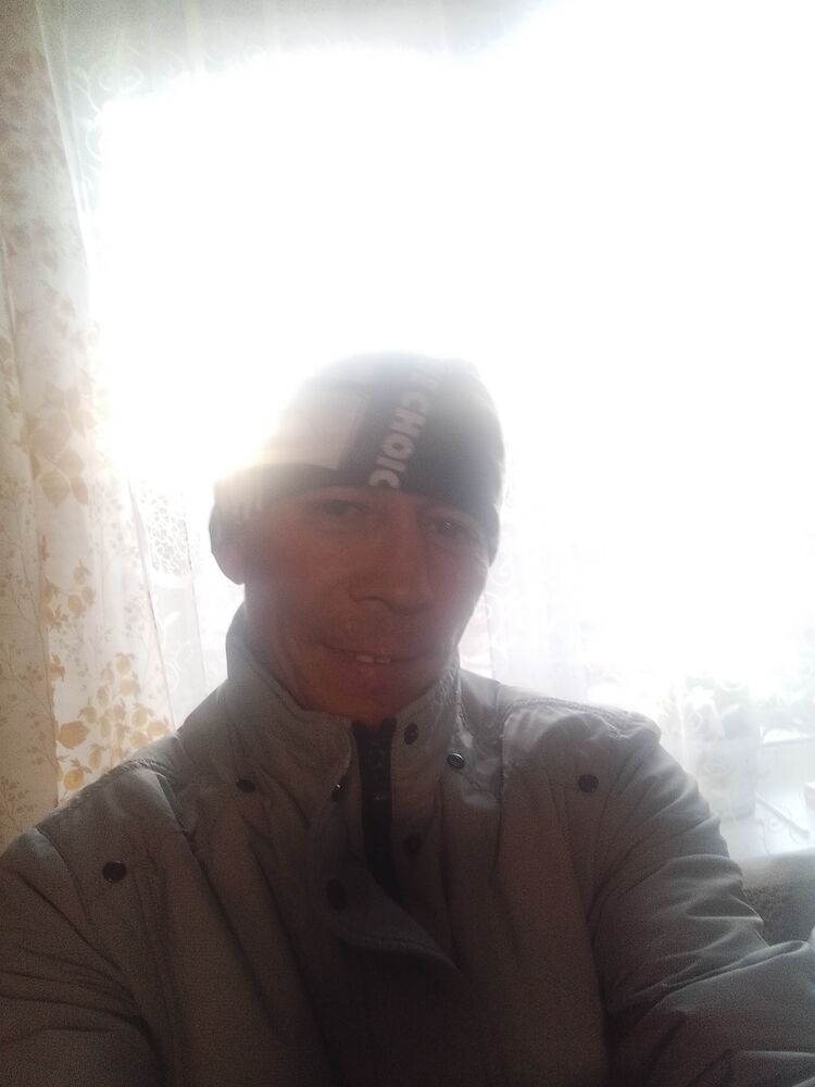  39224811  Amir, 46 ,    