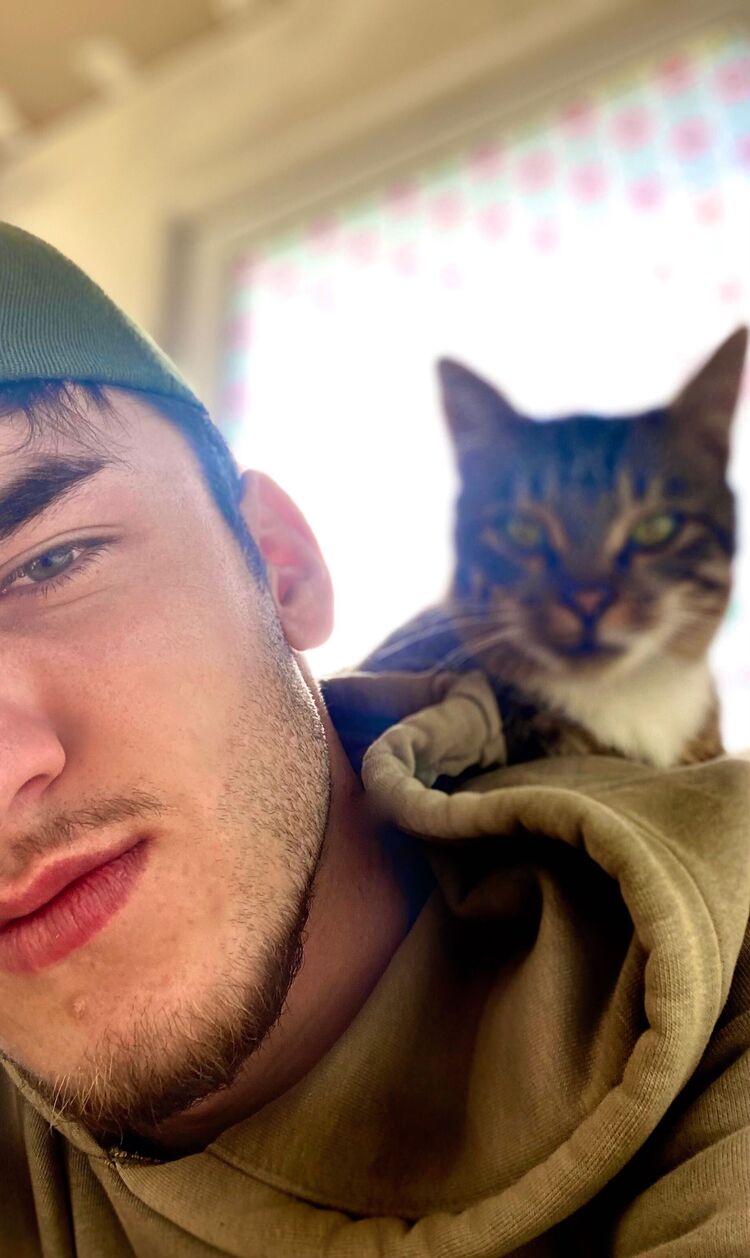  24147561  Gadji, 25 ,    