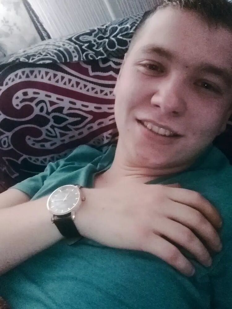  43272841  Artem, 34 ,    