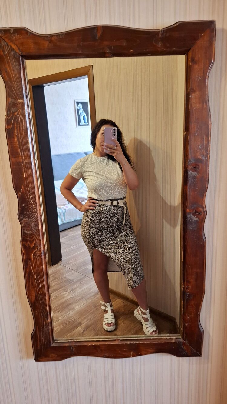  53966561  Regina, 34 ,    