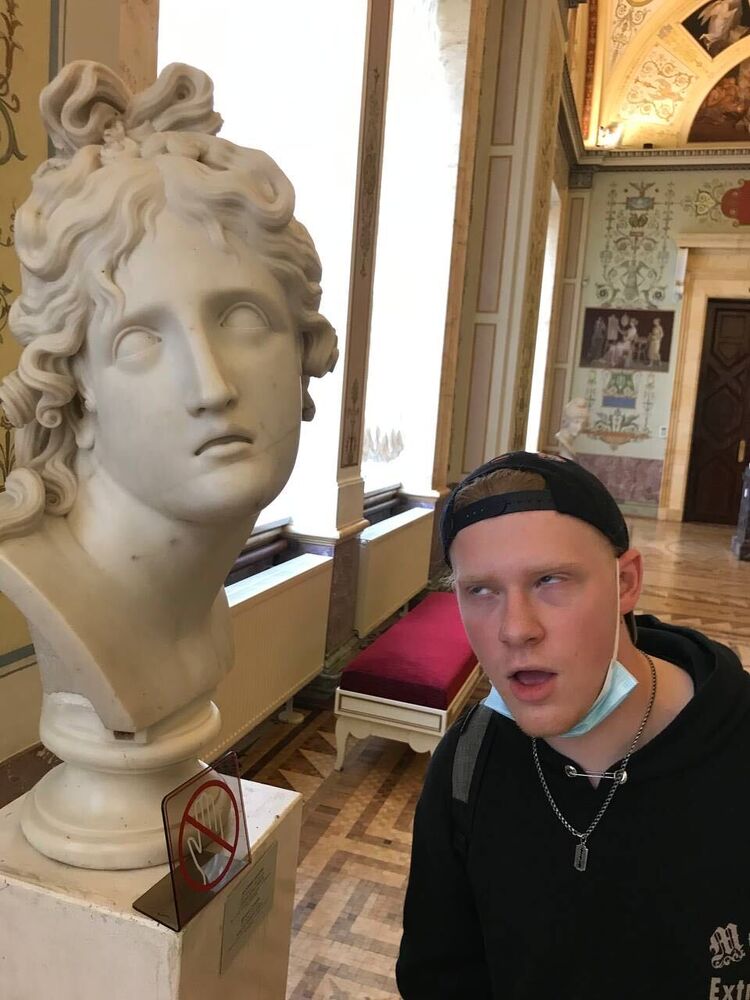  -,   , 22 ,   ,   