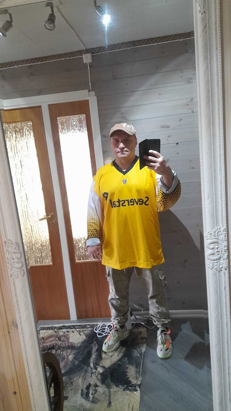  Harstad,   Andrey, 53 ,   ,   , c 