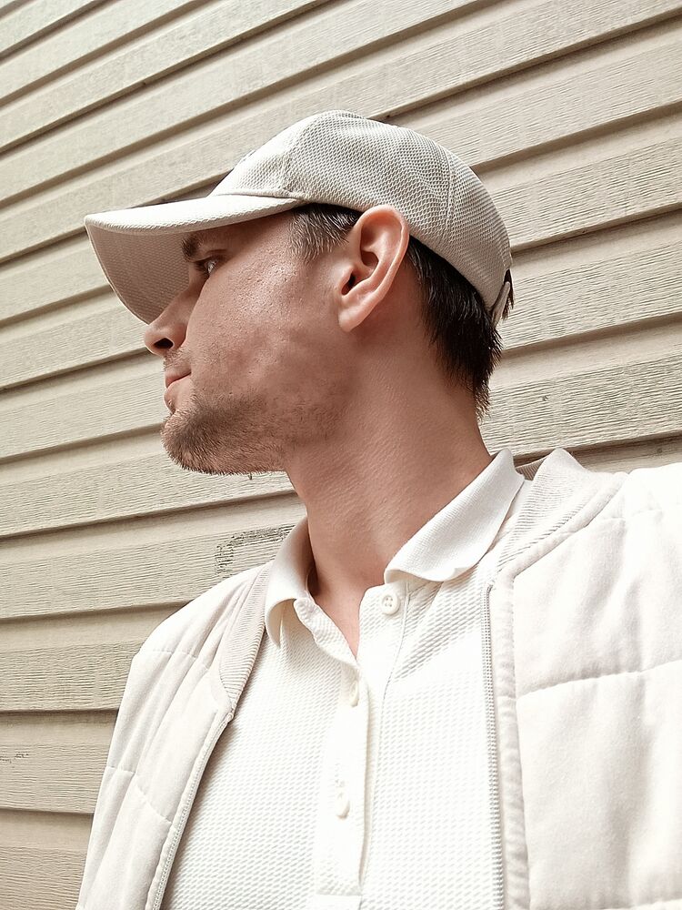 34484031  Sergei, 32 ,    