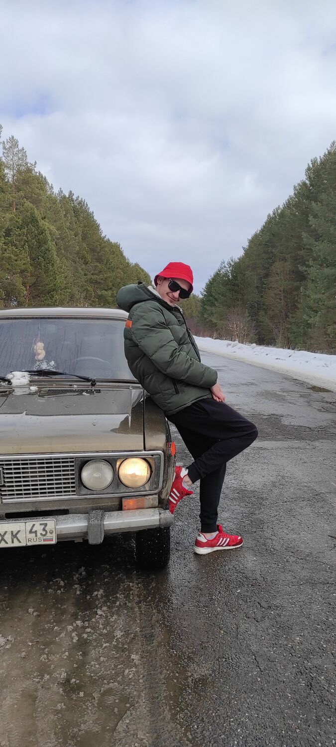  40246201  Vladimir, 31 ,    