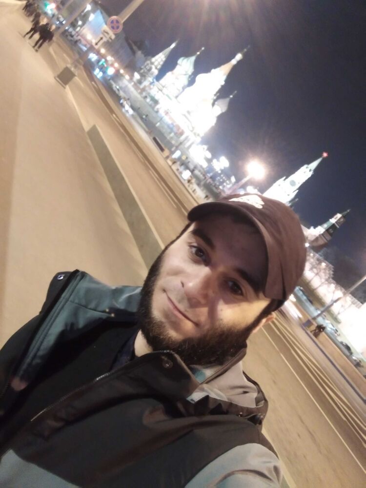  43932911  , 31 ,    