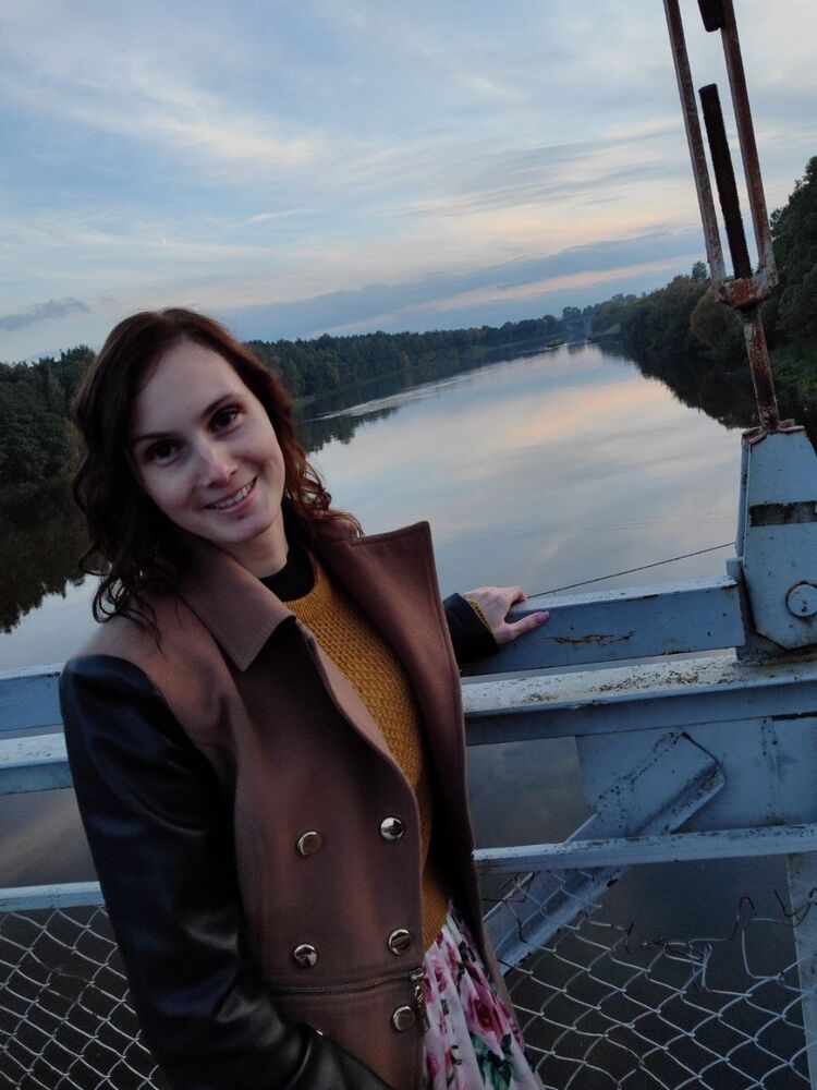  54013301  Liana , 26 ,    