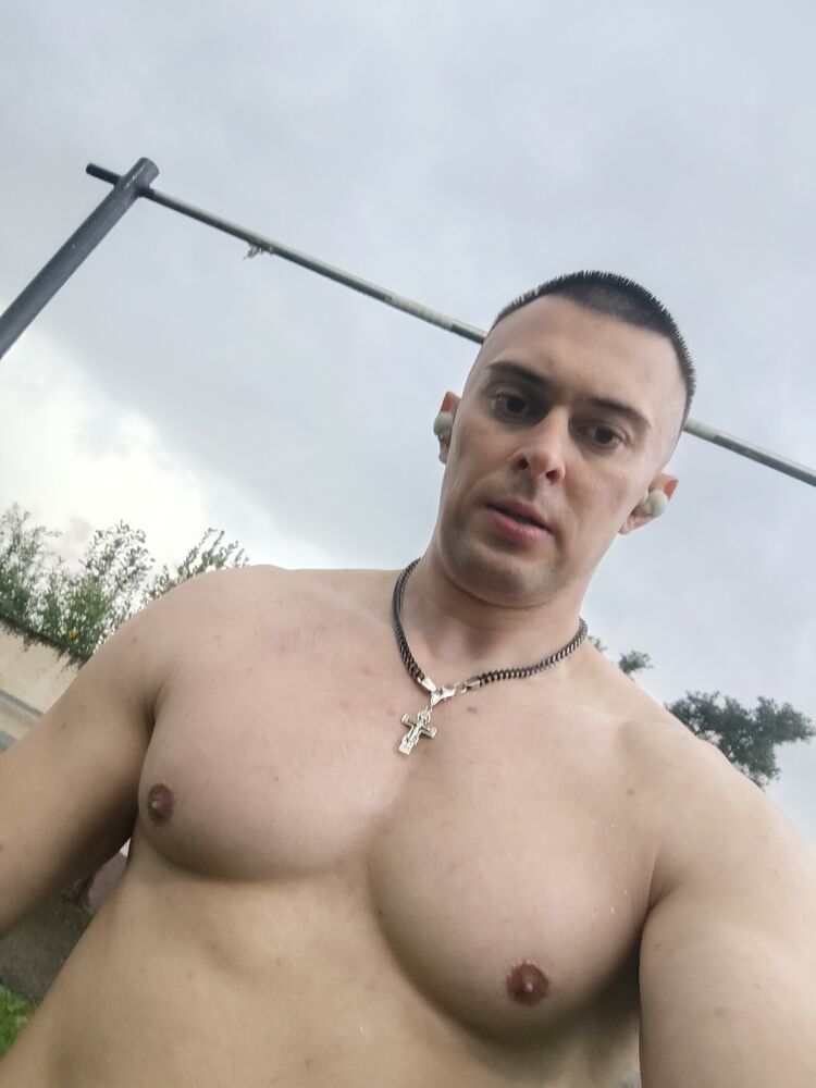  52895891  Anton, 33 ,    