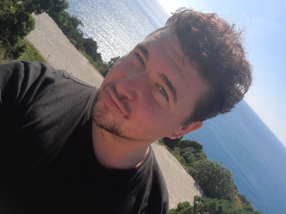  ,   Alexander, 32 ,     , c , 