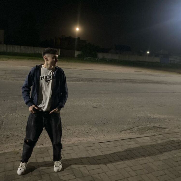  43561061  , 19 ,    ()