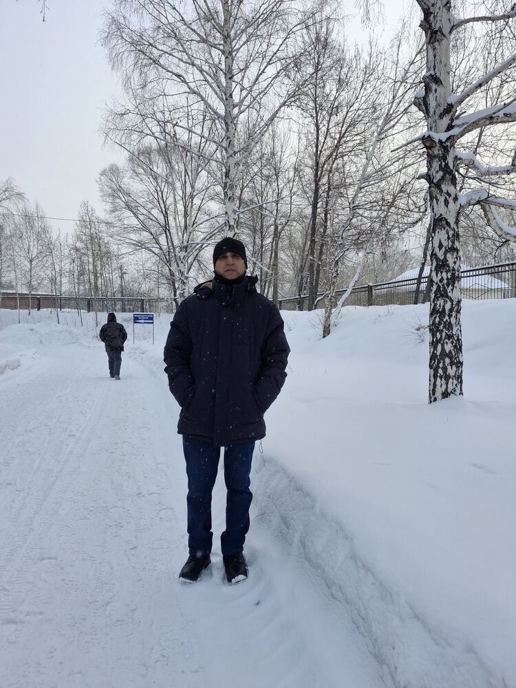  ,   Karim, 37 ,   ,   