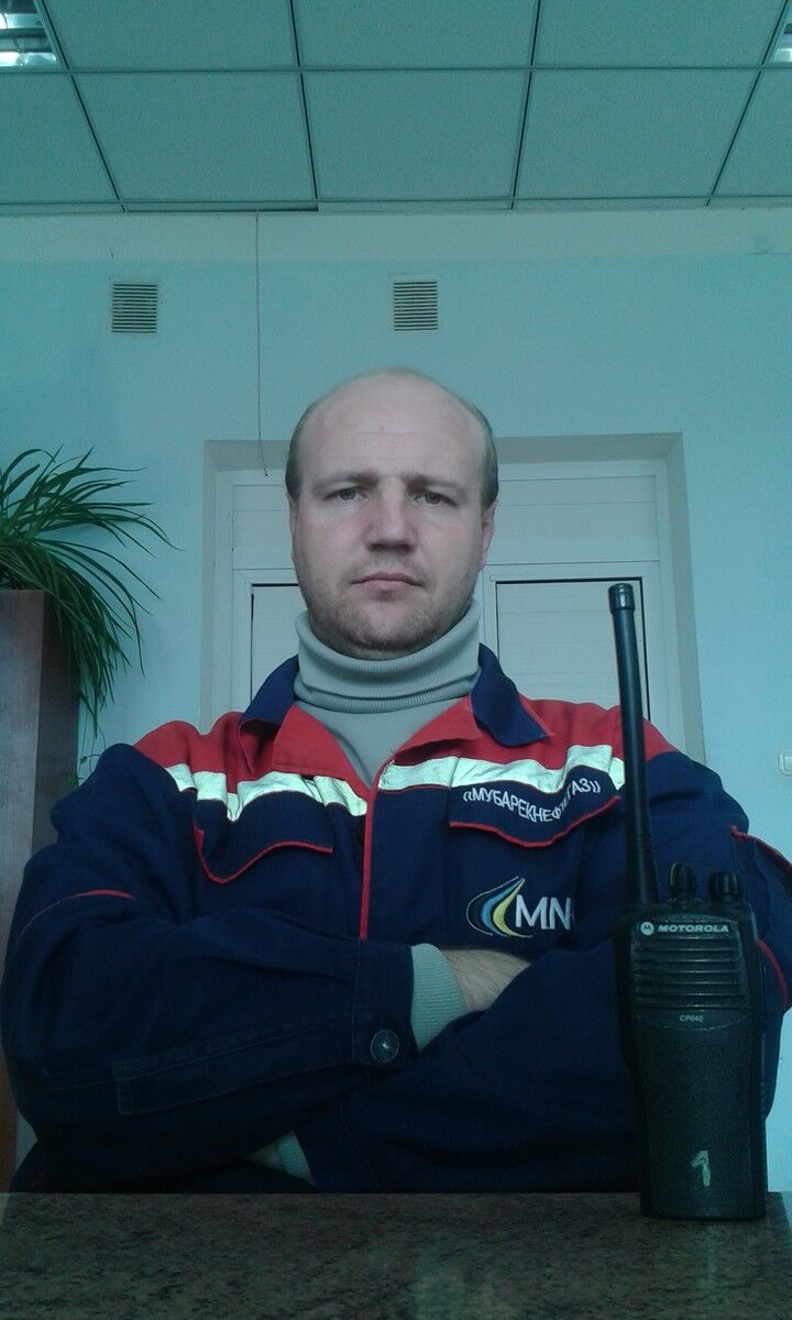  ,   Andrej, 44 ,   