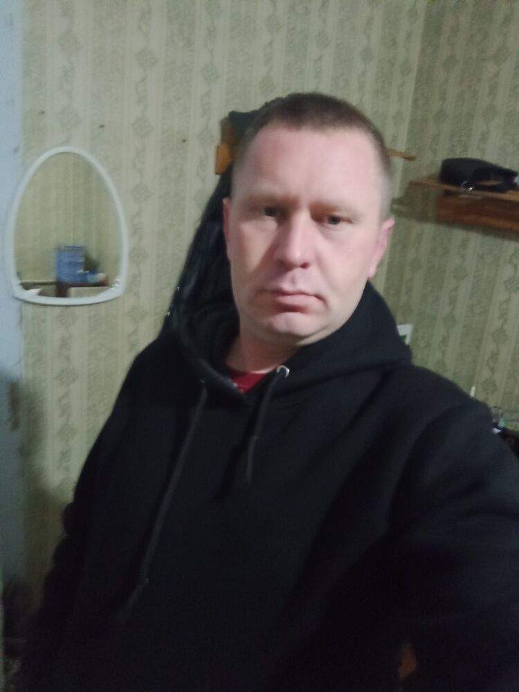  29891961  Artyom, 34 ,    