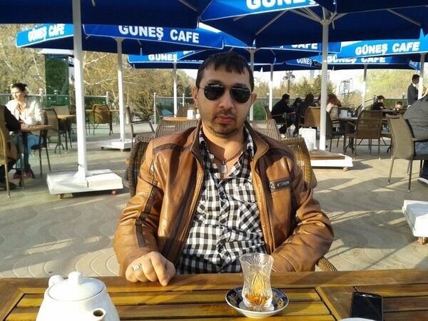  10515641  Emin, 48 ,    