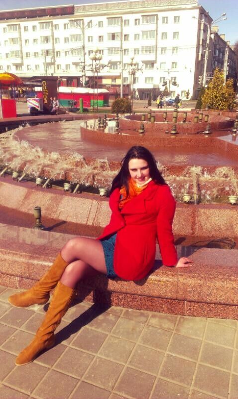 ,   Elena, 32 ,  