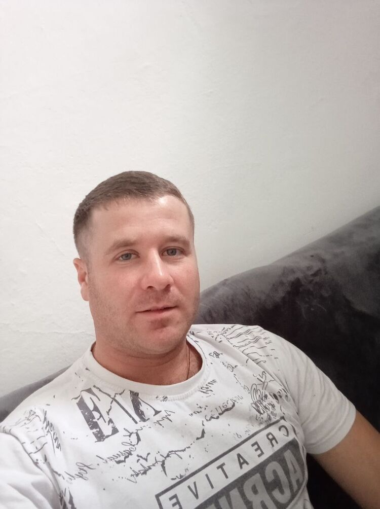  49563891  , 31 ,    