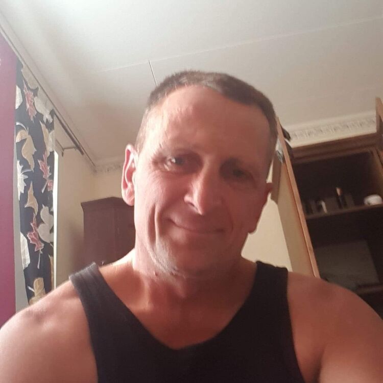  ,   Arunas, 49 ,   ,   , c 
