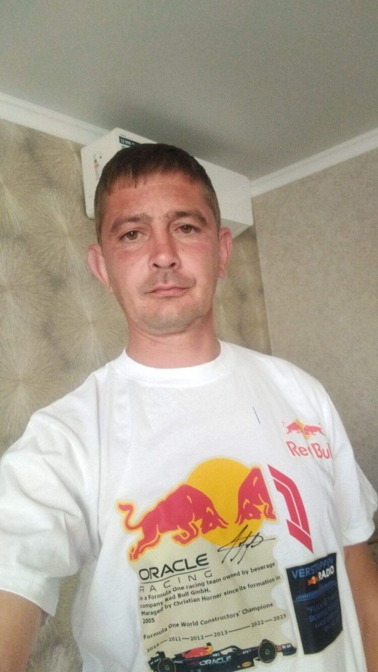  51443741  Oleg, 41 ,    