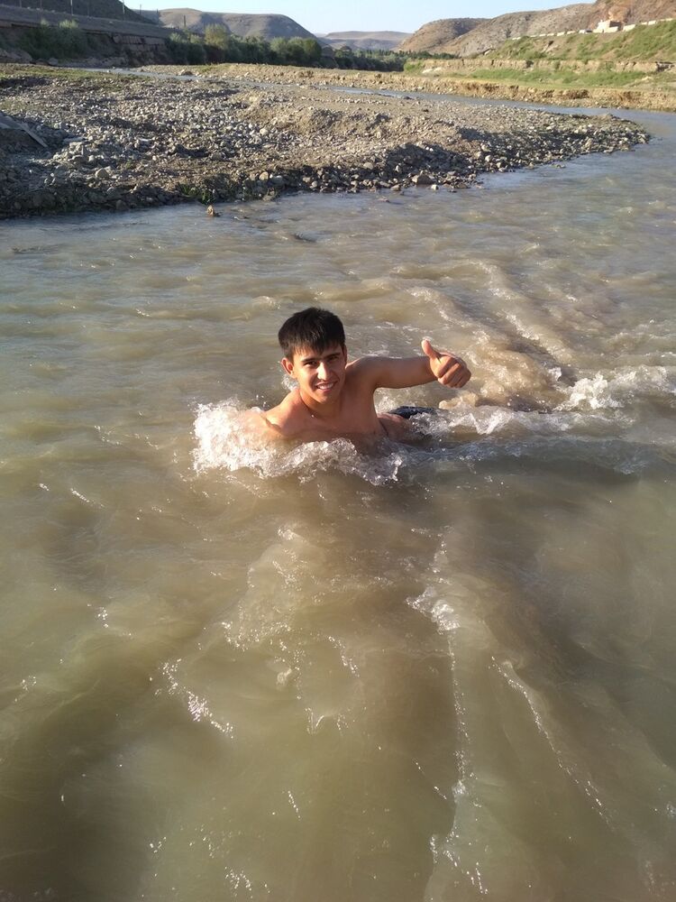  ,   Aziz, 33 ,   ,   , c 