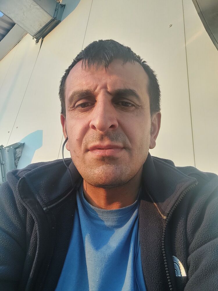  37027811  Rhman, 37 ,    Of