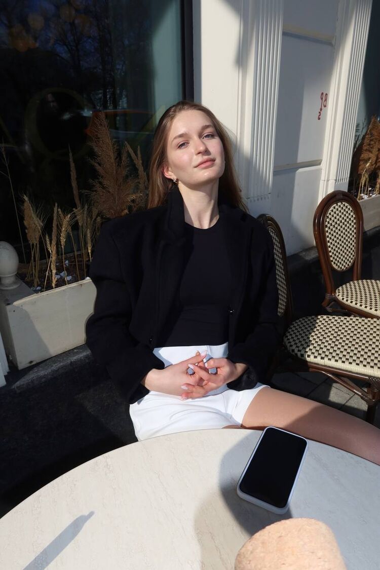  53312221  , 28 ,    -