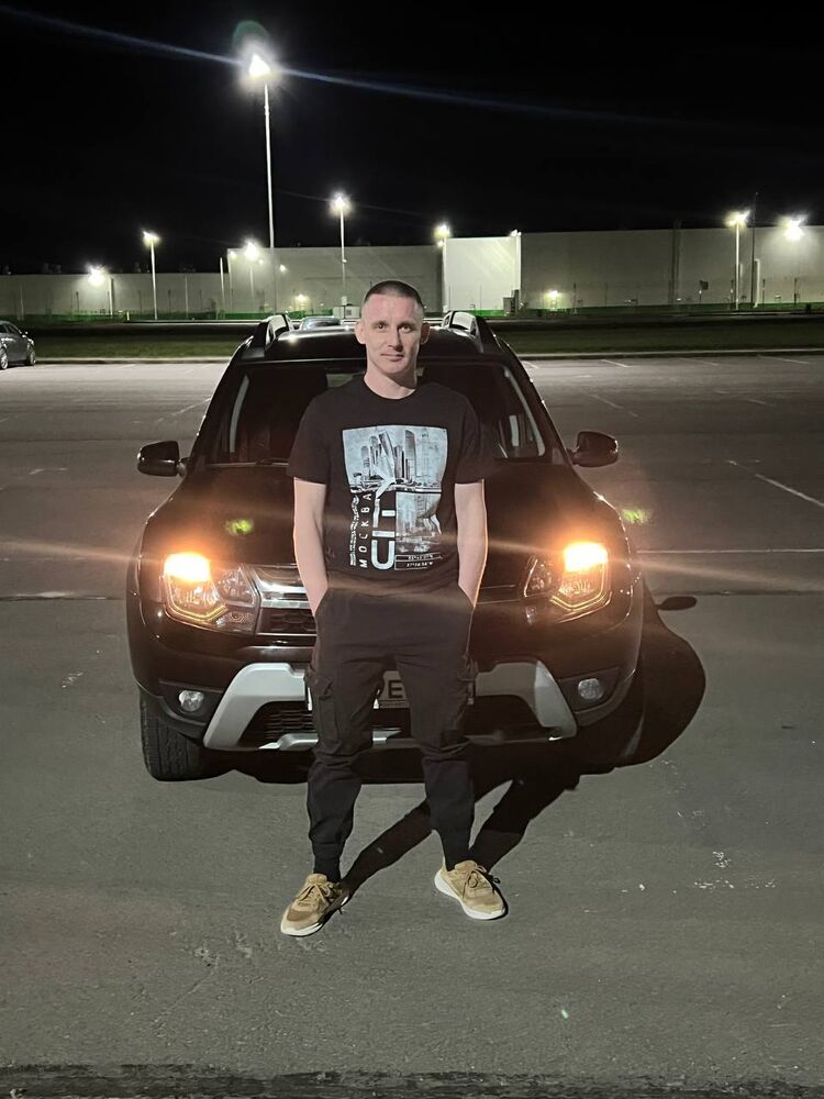  54256441  Vladimir, 40 ,    