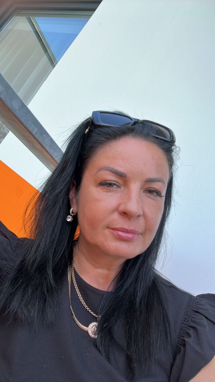  47339431  Ljuda, 43 ,    