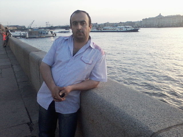  8657801  Amid, 44 ,    