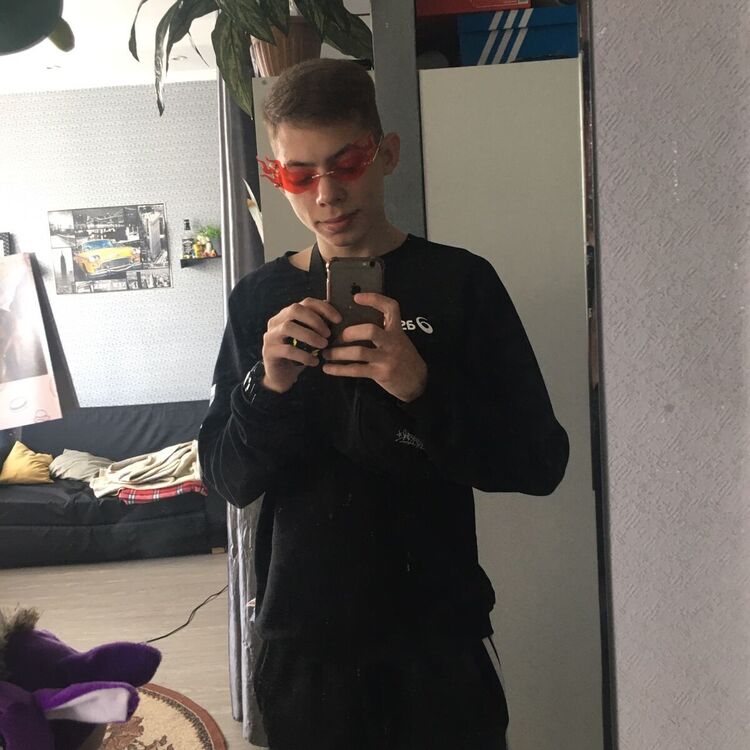  20900241  Mark, 24 ,    