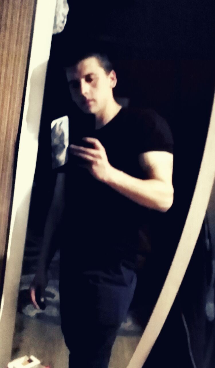  23233871  , 32 ,    