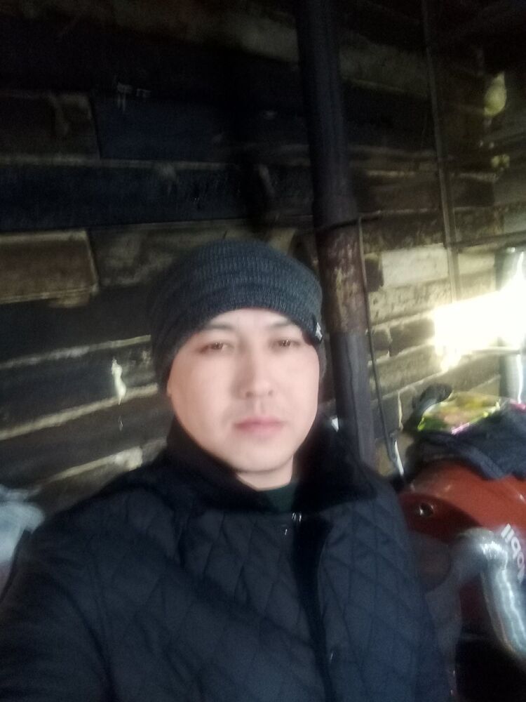  13033561  Bah, 42 ,    