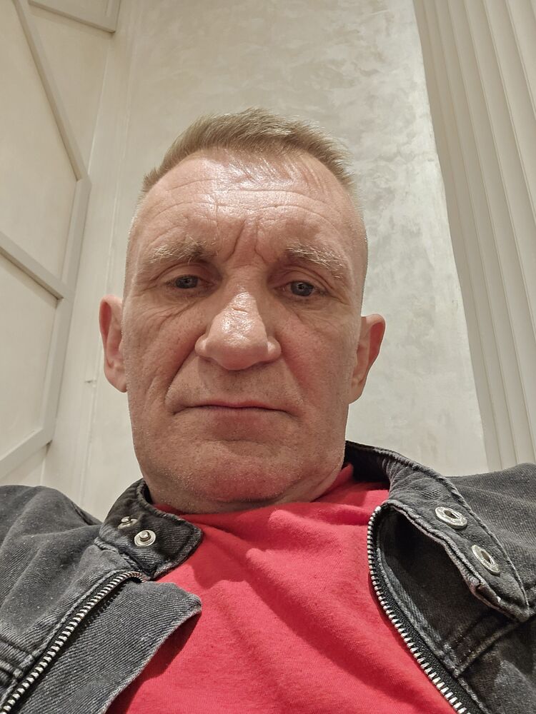 53138671  , 42 ,    