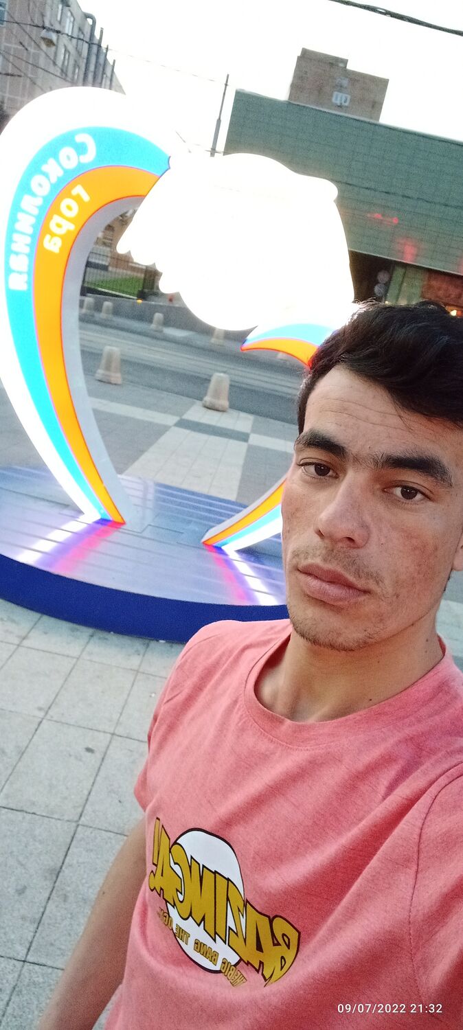  ,   Shoxruzbek, 25 ,   ,   