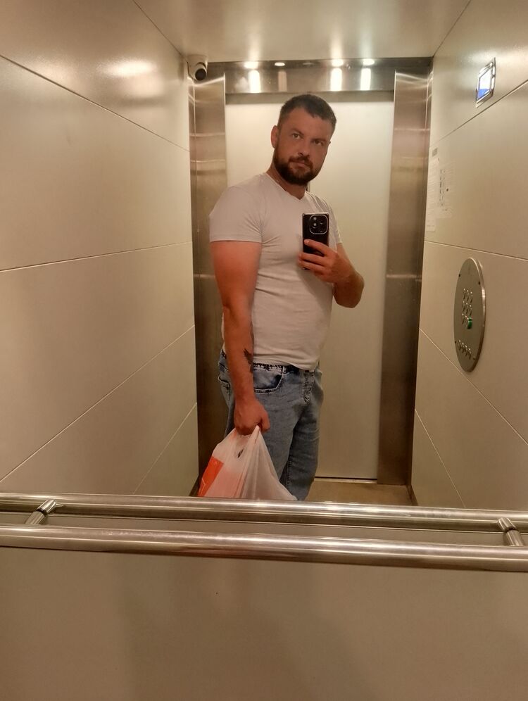  52878021  , 37 ,    