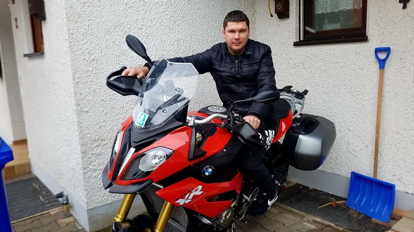  44247241  Alexandr, 33 ,    