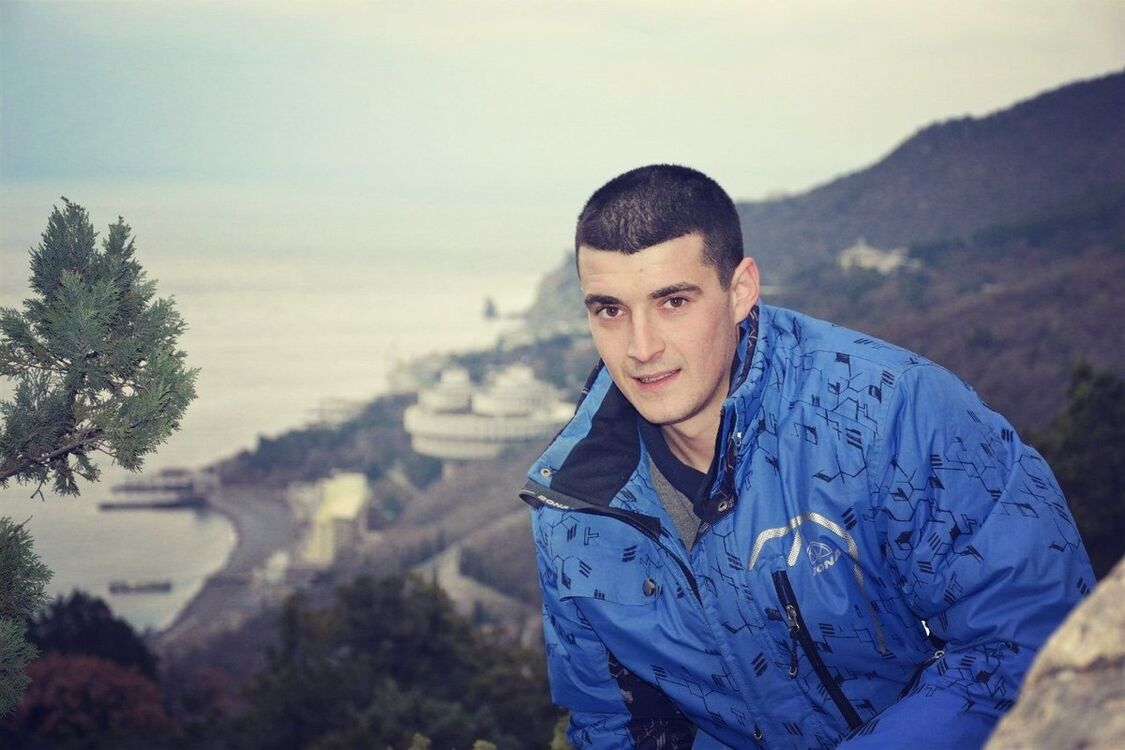  6447211  Artem, 32 ,    