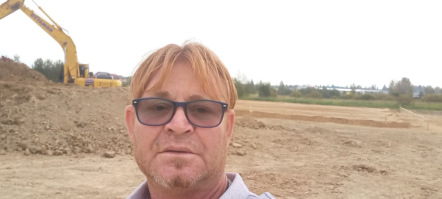  40560451  , 51 ,    -