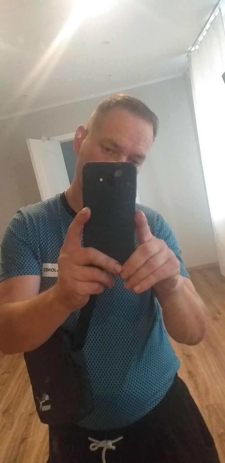  ,   Aleksej, 46 ,   ,   , c 