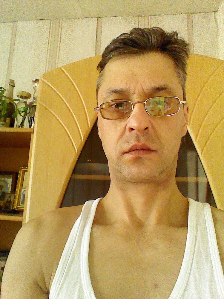  ,   Edyard, 46 ,   