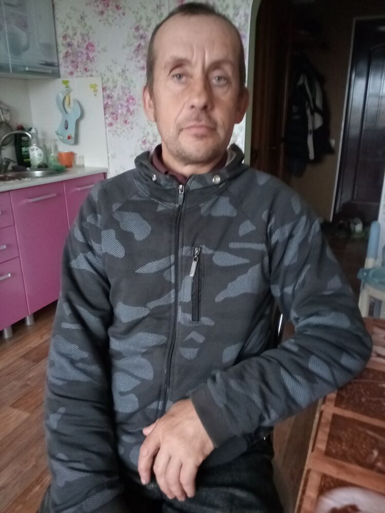  30212691  Mikhail, 53 ,    