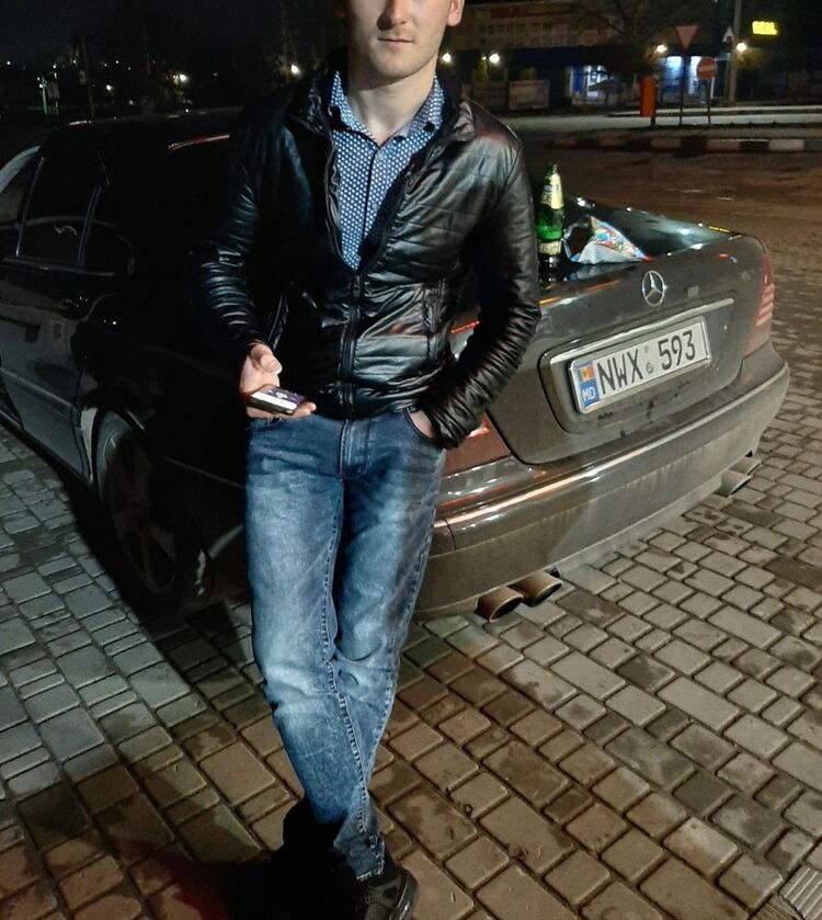  ,   Denis, 29 ,   ,   , c 
