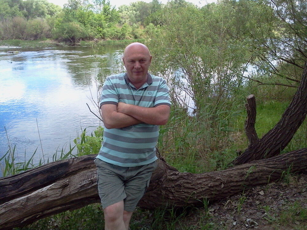  ,   Alex, 56 ,   