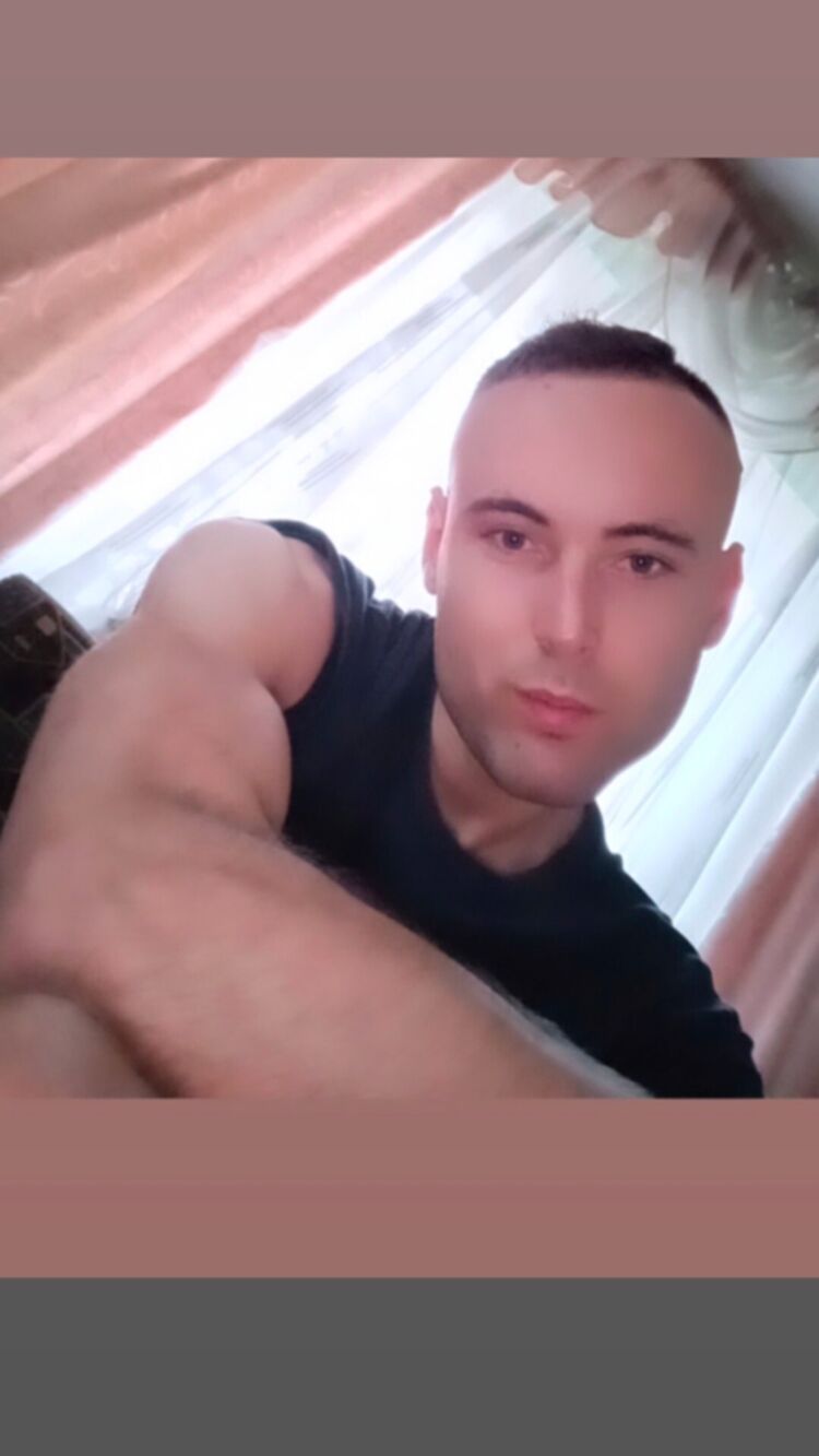  40527501  , 26 ,    
