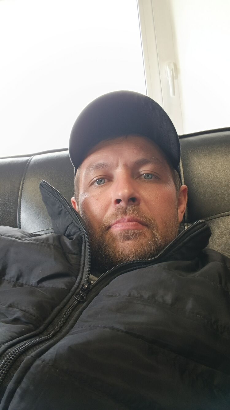  52773681  , 35 ,    