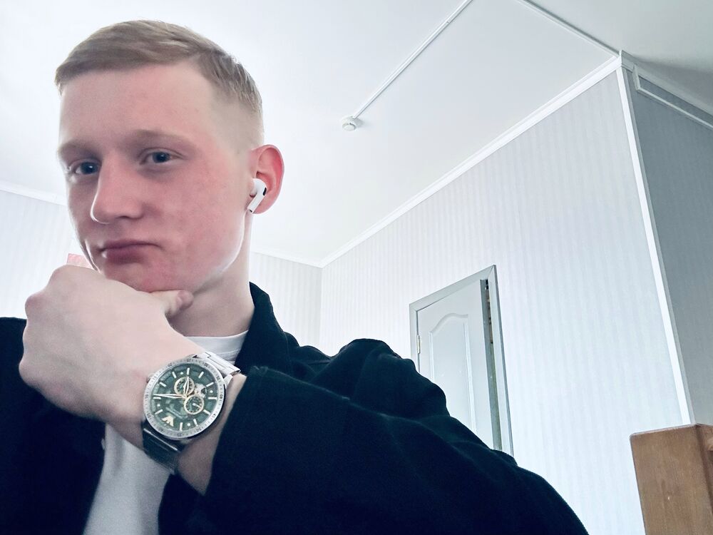  53310911  Daniel, 24 ,    -